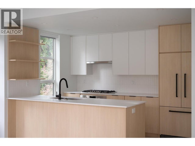 211 2045 Heritage Park Lane, North Vancouver