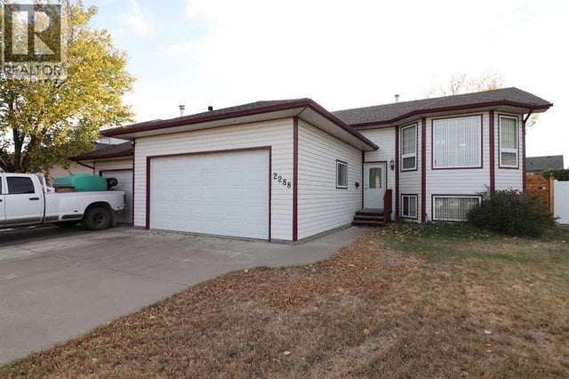 2288 7 Avenue Ne, Medicine Hat