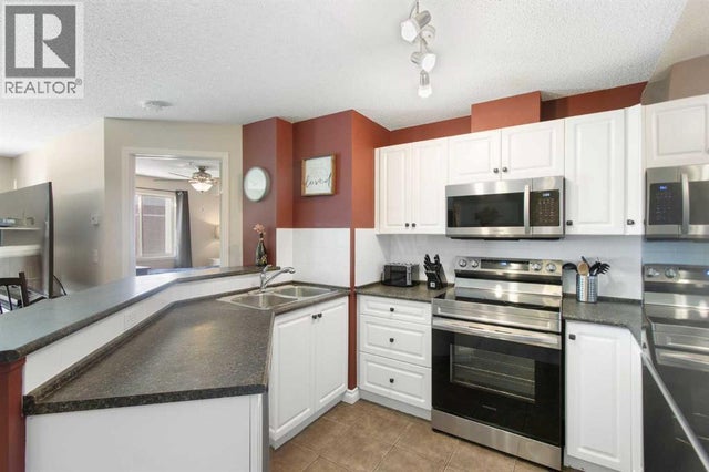 2204, 505 Railway Street W, Cochrane