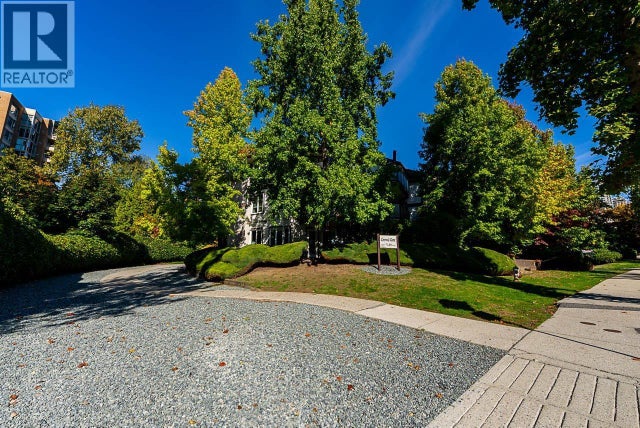 217 7139 18th Avenue, Burnaby