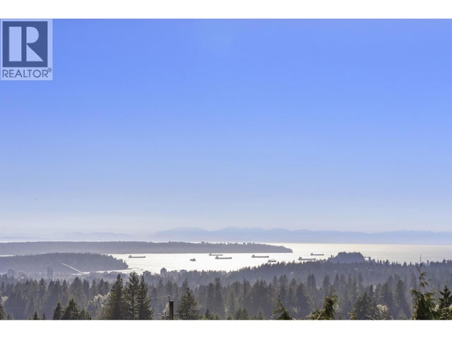 637 Alpine Court, North Vancouver