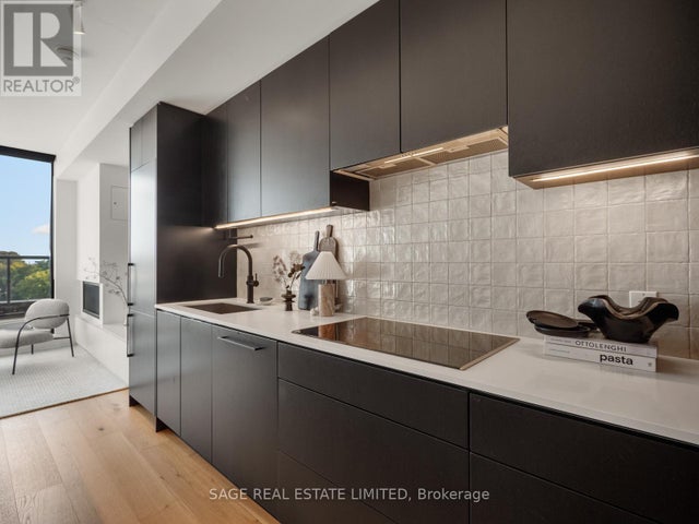 Ph 621 - 899 College Street W, Toronto (trinity-Bellwoods)