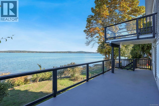 5650 Island Hwy S, Union Bay