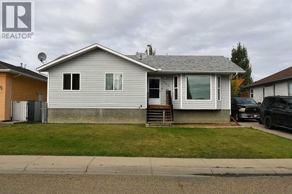 337 Laura Ave Avenue W, Duchess