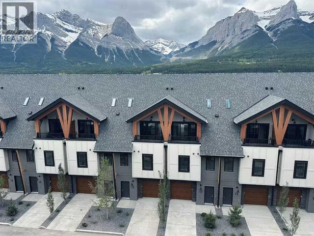 3, 1717b Mountain Avenue, Canmore