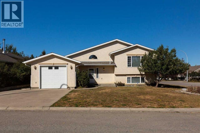 1243 Tumbleweed Avenue, Pincher Creek