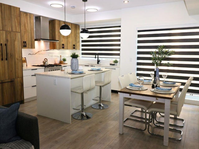 22 13895 64 Avenue, Surrey