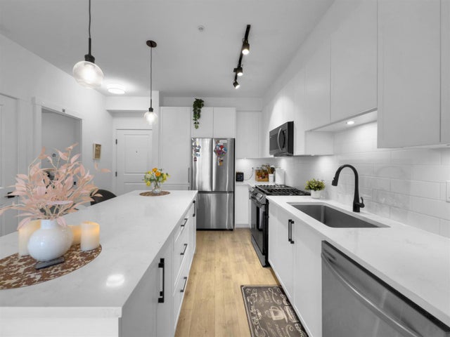 209 19935 75a Avenue, Langley