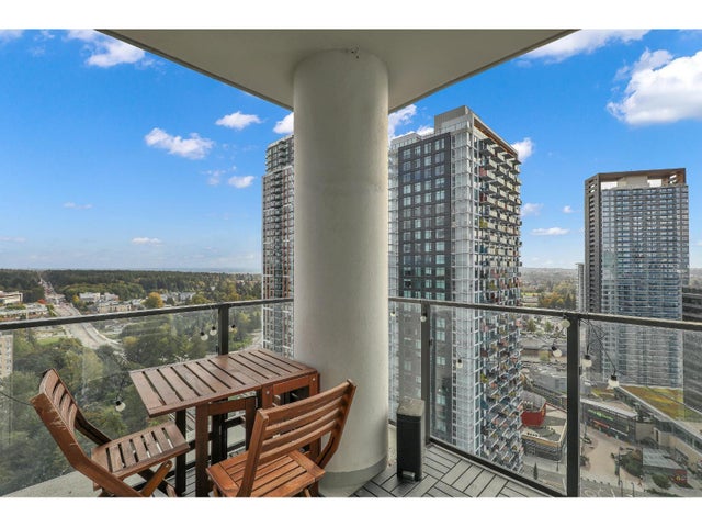 2510 9887 Whalley Boulevard, Surrey