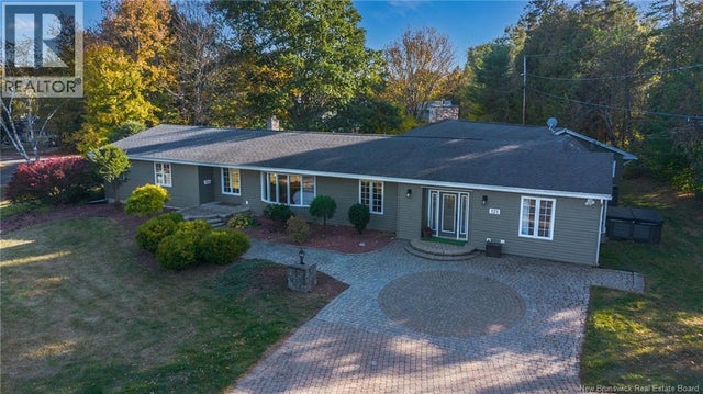 121 Graham Drive, Island View