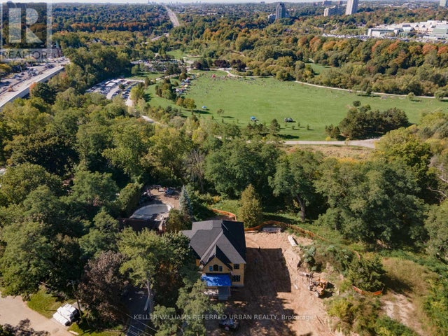 1429 Dundas Crescent, Mississauga (erindale)