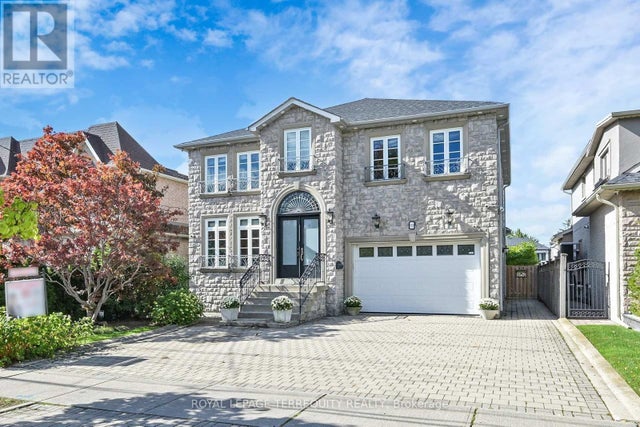 12 Highland Hill, Toronto (yorkdale-Glen Park)