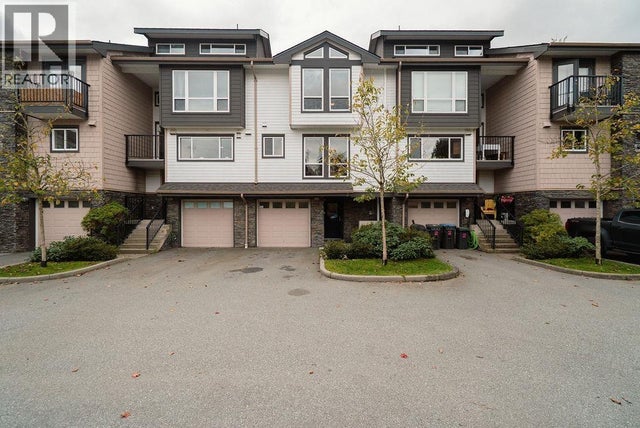 3 1233 Main Street, Squamish