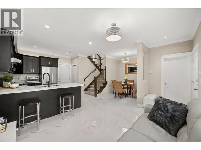 9 9131 Williams Road, Richmond