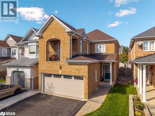 432 Woodsmere Crescent, Pickering