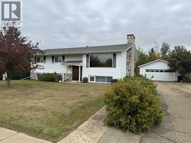 8005 94 Street, Peace River