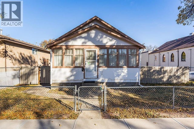 738 8 Street Se, Medicine Hat