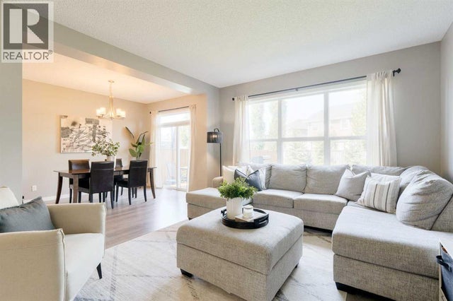 271 River Heights Crescent, Cochrane