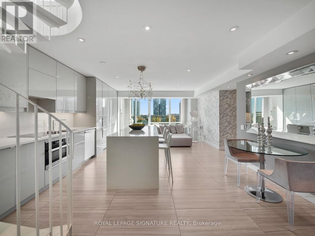 Ph03 - 77 Lombard Street, Toronto (church-Yonge Corridor)