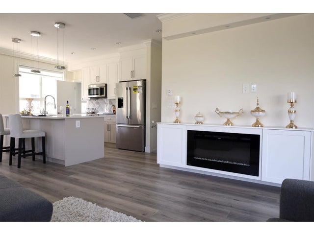 3 8181 135a Avenue, Surrey