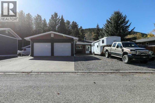12706 16 Avenue, Blairmore