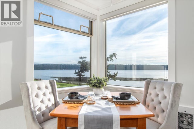 2203 27 Island Hwy S, Campbell River