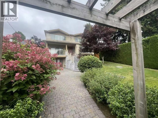 Ground Level-1481 Palmerston, West Vancouver