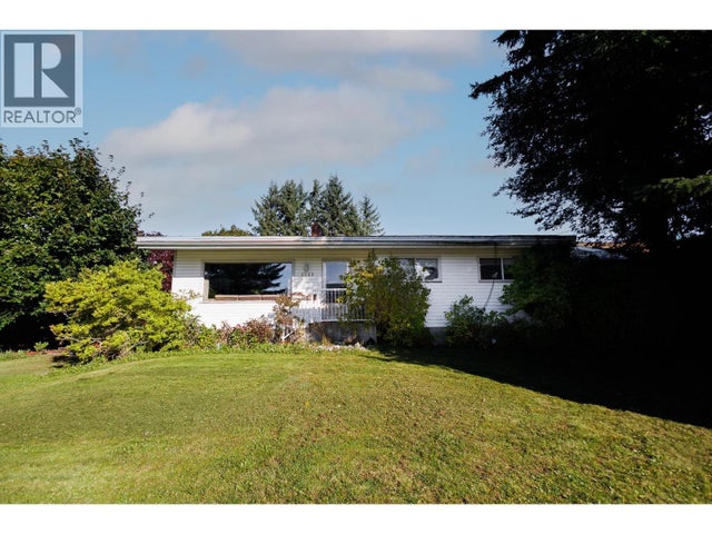 4732 Loen Avenue, Terrace