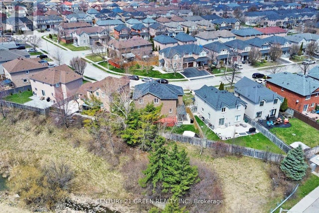 26 Dolphin Song Crescent, Brampton (sandringham-Wellington)