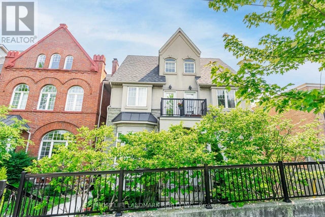 523b Royal York Road, Toronto (stonegate-Queensway)