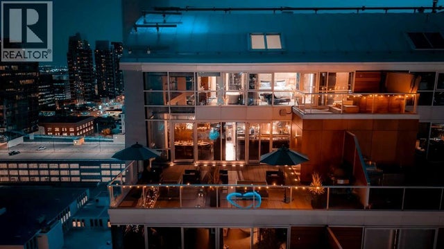 2004, 108 9th Avenue Sw, Calgary