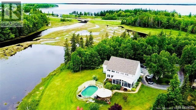 490a St Pierre Ouest Boulevard, Caraquet