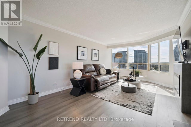 826 - 32 Clarissa Drive, Richmond Hill (harding)