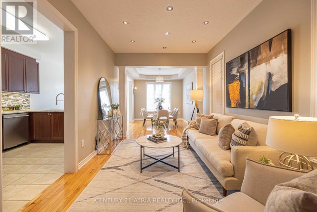 23 Staglin Court, Markham (cathedraltown)