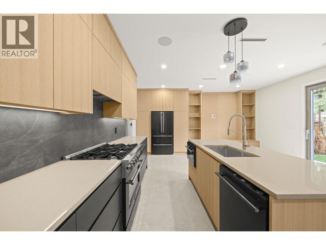 1 2091 E 20th Avenue, Vancouver