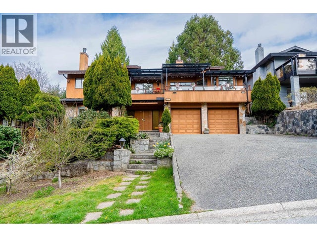 2940 Dresden Way, North Vancouver