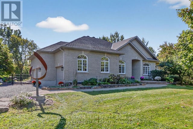 6196 Elkwood Drive, Ottawa