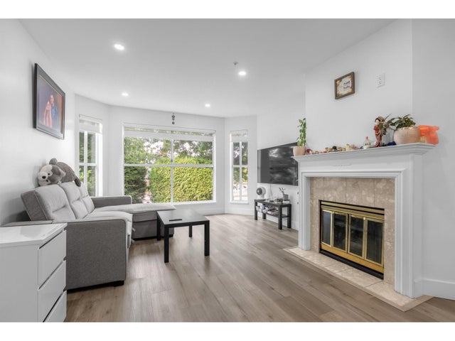 210 7171 121 Street, Surrey