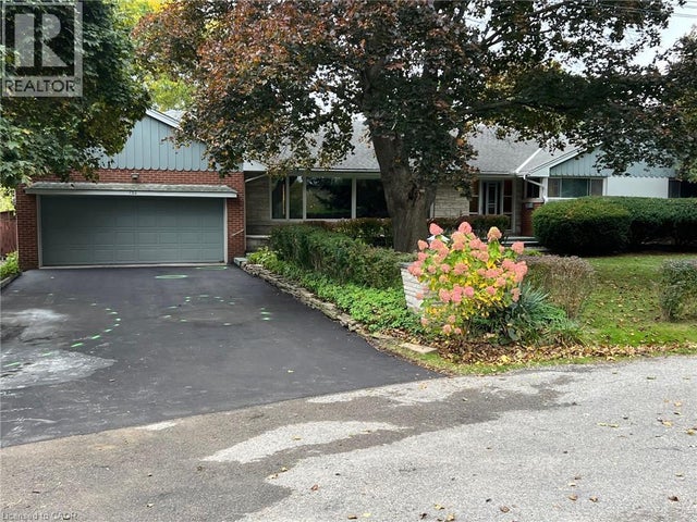 132 Hillcrest Avenue, Flamborough