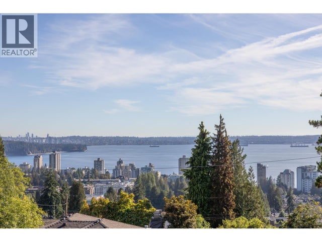 2234 Palmerston Avenue, West Vancouver