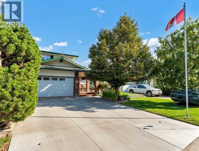 26 Ross Glen Green Se, Medicine Hat