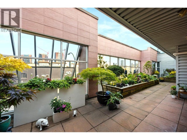 202 1750 W 2nd Avenue, Vancouver