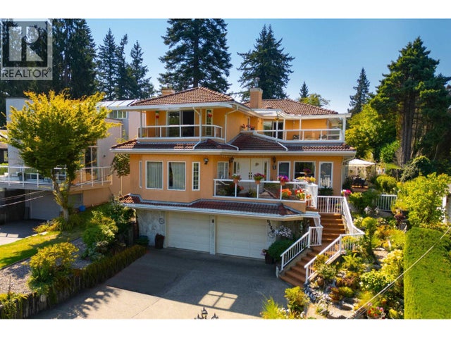 6440 Rosebery Avenue, West Vancouver