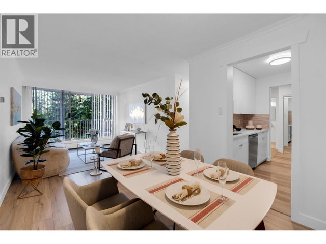 807 2004 Fullerton Avenue, North Vancouver