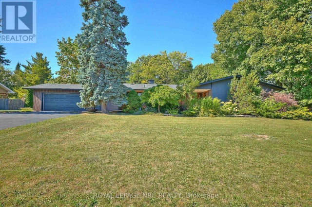 7 Woodmount Drive, St. Catharines (burleigh Hill)