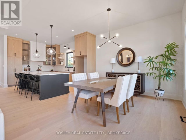 9 Oakley Drive, Niagara-On-The-Lake (virgil)