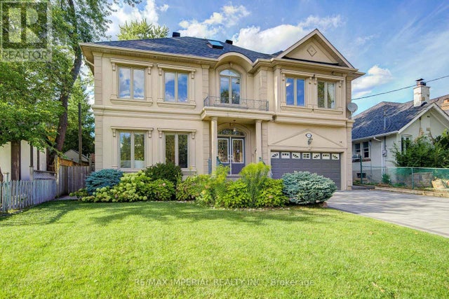 206 Hollywood Avenue, Toronto (willowdale East)