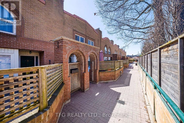 7 - 120 Glen Manor Drive, Toronto (the Beaches)