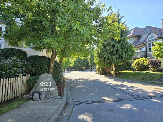 68 6533 121 Street, Surrey