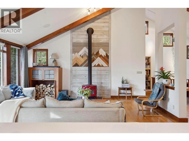 8028 Jackpine Road, Vernon